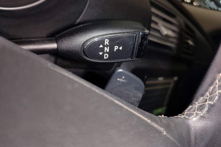 Used Mercedes-Benz R-Class 2017 R 320 4MATIC Business Edition Prestige Model