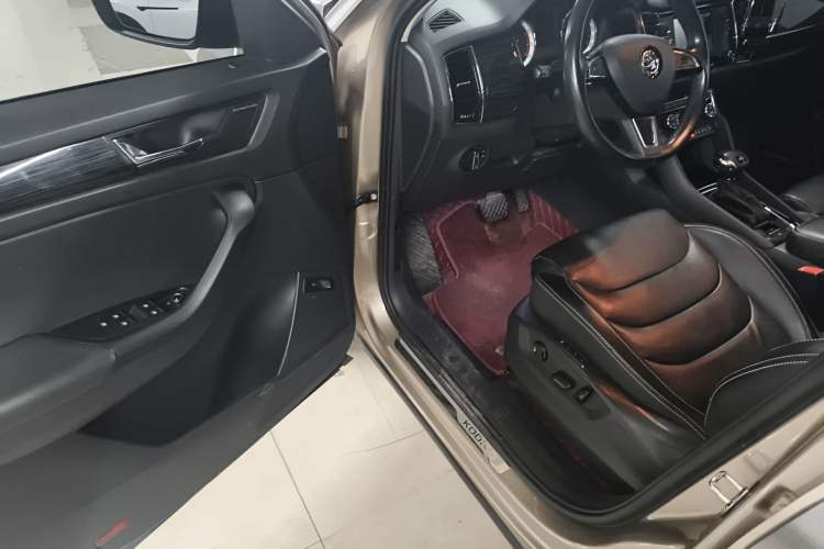 Used Skoda Kodiaq 2017 TSI330 7-Seater Two-Wheel-Drive Luxury Edition Driver Seat