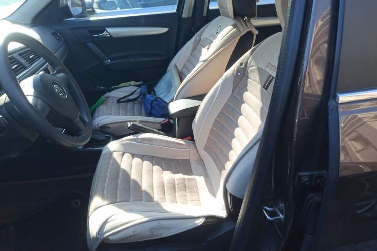 Used Volkswagen Gran Lavida 2013 1.6L Automatic Comfort Model
