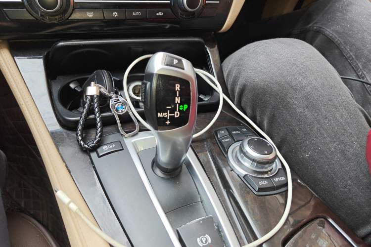 Used BMW 5 Series 2012 523Li Luxury Model
