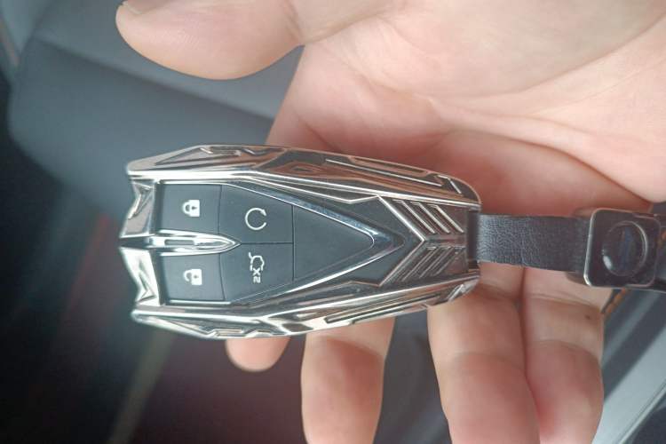 Used CHANGAN OSHAN Z6 2023 Blue Whale 1.5T DCT Smart Edition
