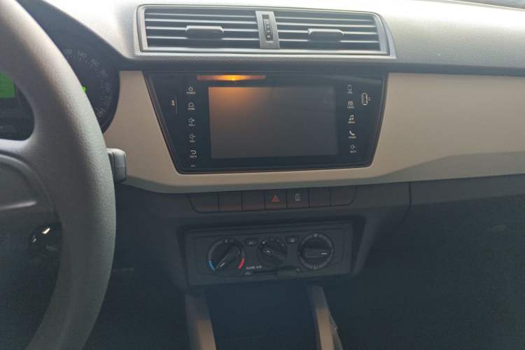 Used Skoda Fabia 2016 1.4L Automatic Car Enjoy Edition
