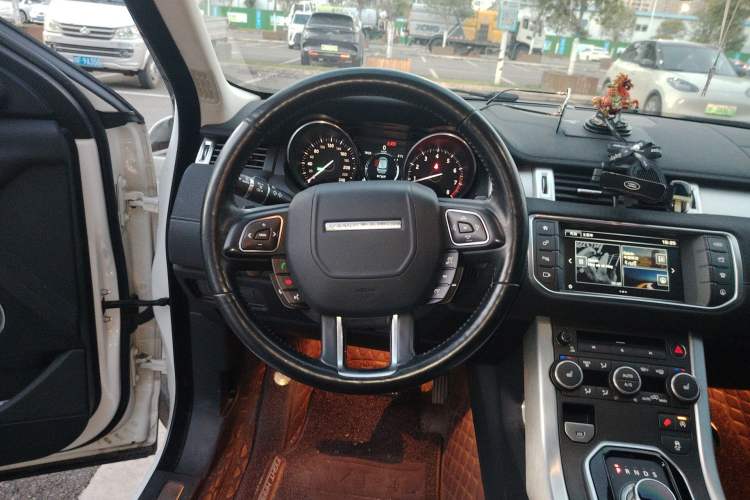 Used Land Rover Range Evoque 2016 2.0T SE PLUS Smart Enjoyment Edition
