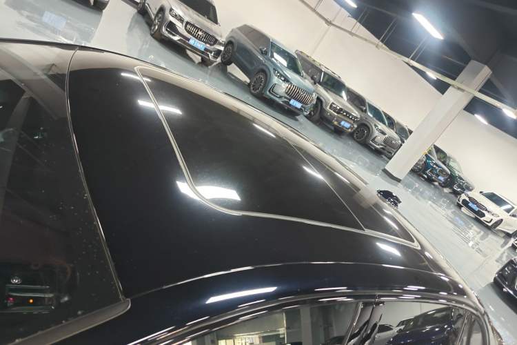 Used Hongqi H5 2025 2.0T Automatic Xuan Ying Edition Roof