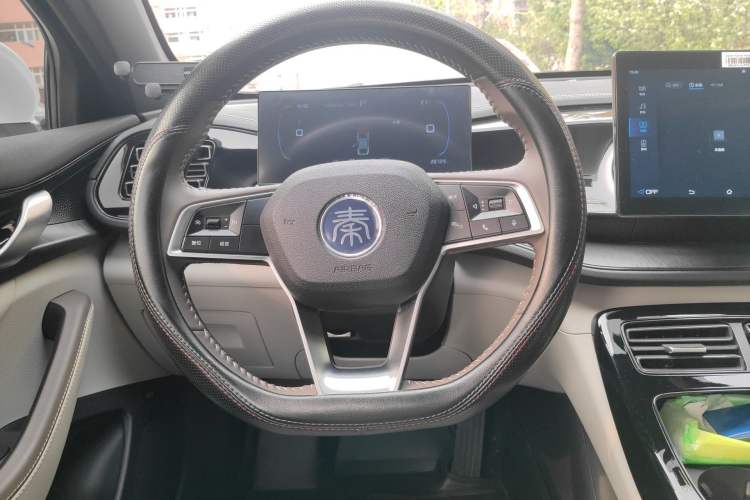Used BYD Qin PLUS 2023 Champion Edition DM-i 55KM Leading Model Steering Wheel