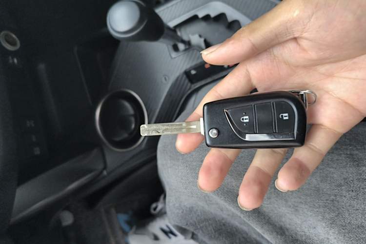 Used Toyota RAV4 2013 2.0L CVT Four-Wheel Drive Fashion Edition