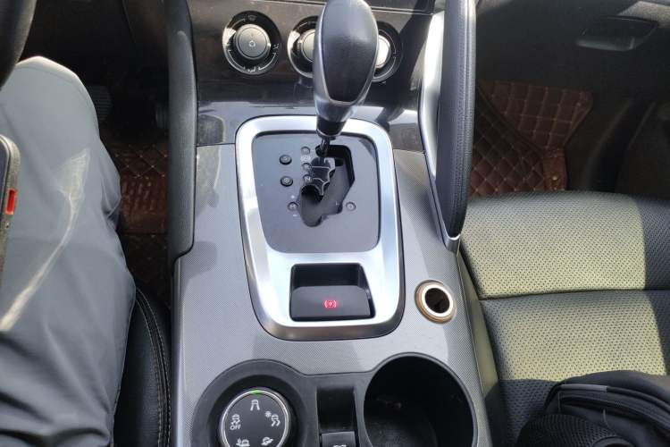 Used Peugeot 3008 2016 1.6THP Automatic Classic Edition