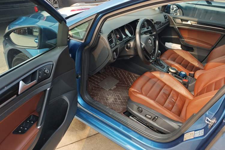 Used Volkswagen Golf (Import) 2014 1.4TSI Luxury Travel Edition
