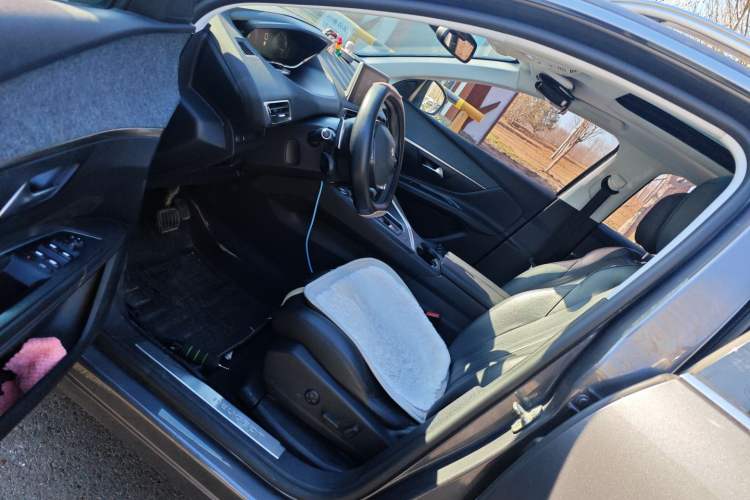 Used Peugeot 4008 2018 350THP Luxury Edition Left Front Seat