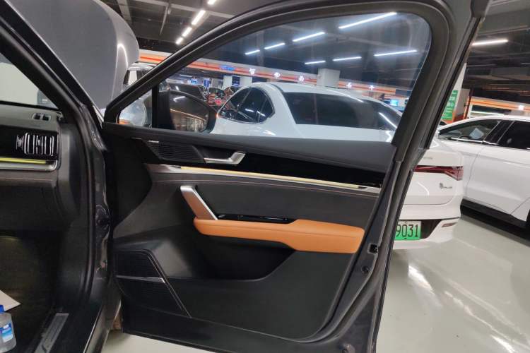 Used BYD Tang New Energy 2023 DM-i Champion Edition 112KM Prestige Model