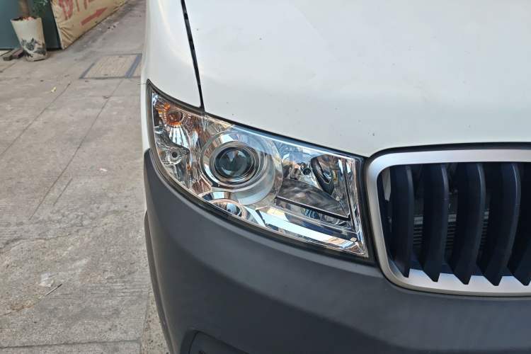 Used Jinbei Hiace X30  Right Front Headlight