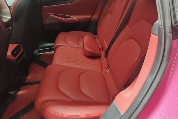 Used Xiaomi Auto SU7 2024 Rear-Drive Ultra-Long Range Advanced Pro-Level Intelligent Driving Version Left Rear Seat