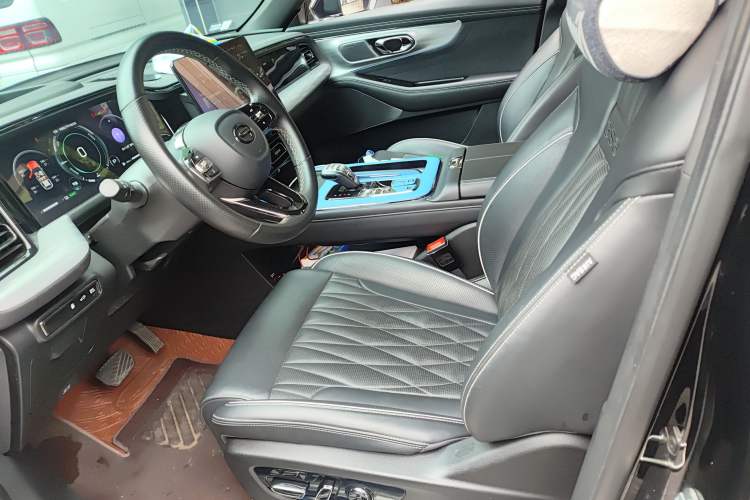 Used GAC Trumpchi GS8 2022 Double-Energy Series 2.0TM Four-Wheel Drive Premium Edition (7 Seats)
