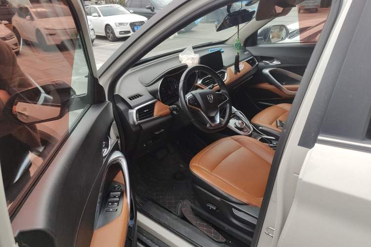 Used Baojun 510 2017 1.5L Automatic Luxury Model
