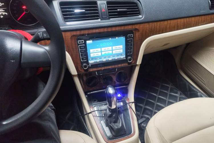 Used Volkswagen Lavida 2013 Restyled Classic 1.6L Automatic Comfort Edition