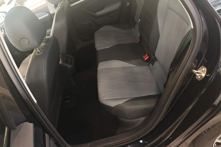 Used Volkswagen Lavida 2024 1.5L Automatic Starry Sky 5 Million Edition Left Rear Seat