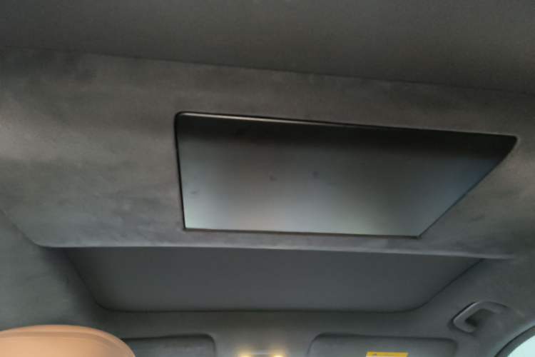 Used ONVO Luxeed L90 2025 Model—Ultra Six-Seater Version