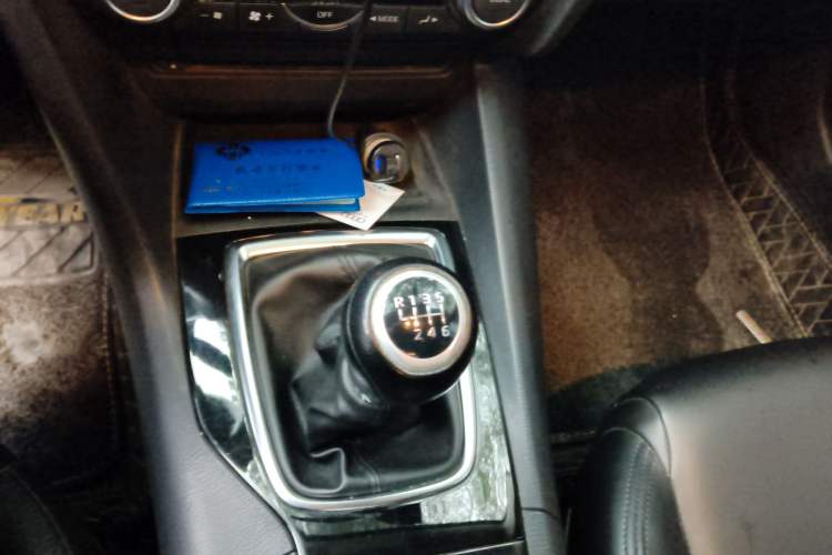 Used Mazda Mazda 3 Axela 2016 Sedan 1.5L Manual Luxury Model