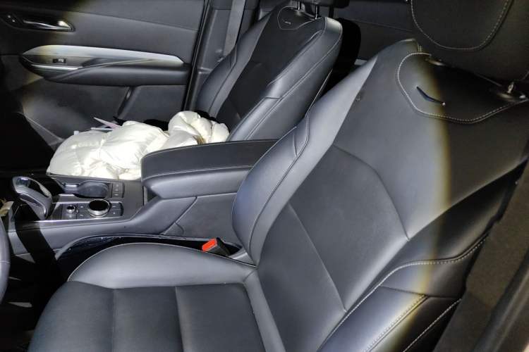 Used Cadillac XT4 2018 28T Two-Wheel Drive Leading Version Left Front Seat