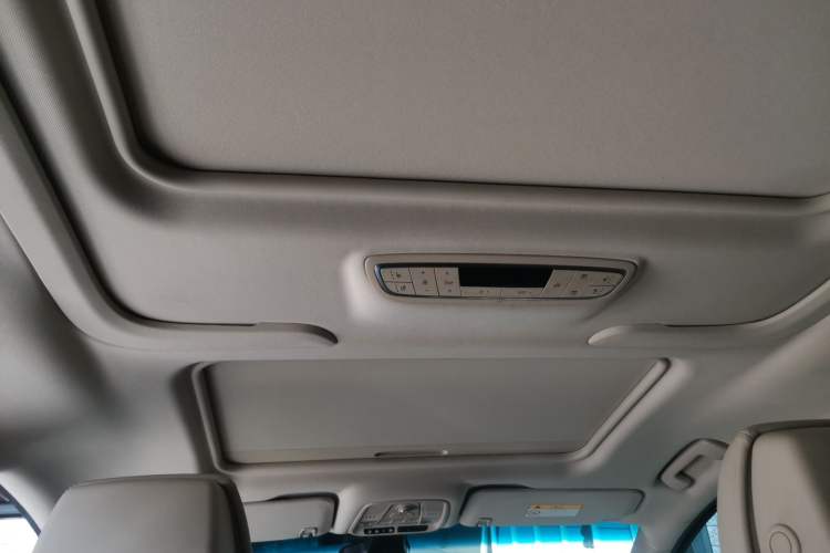 Used Buick GL8 2022 ES Landtrek 653T Smart Flagship Model