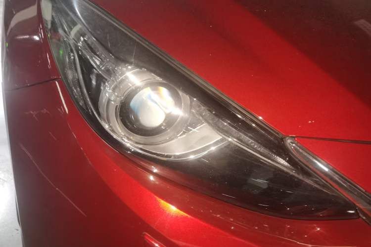 Used Mazda 3 Axela 2016 Sedan 2.0L Automatic Flagship Model
