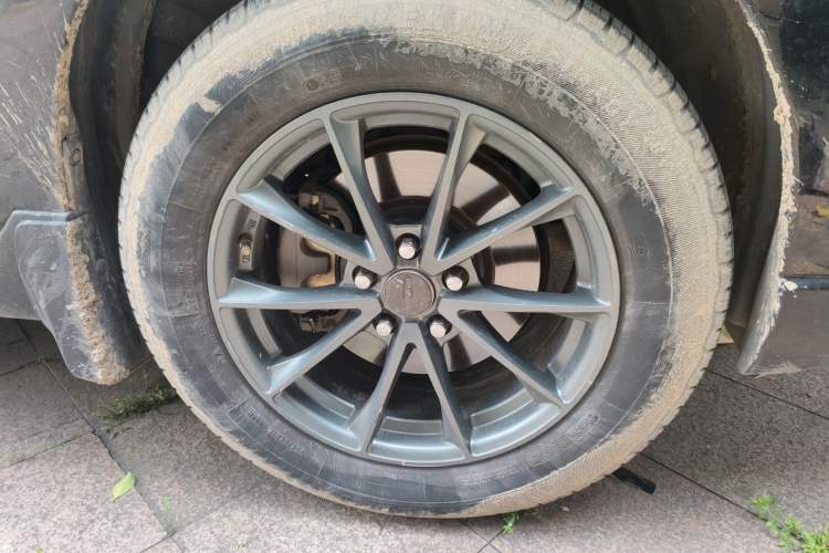 Used Subaru Outback 2015 2.5i Luxury Navigation Edition Right Front Wheel Hub