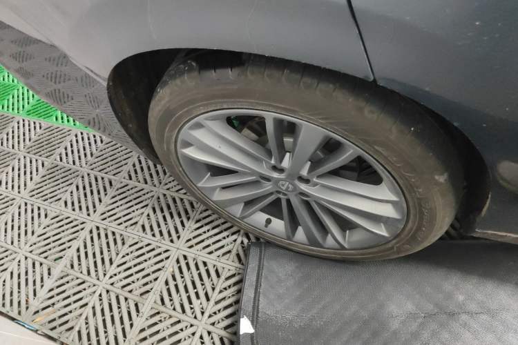 Used Leapmotor C16 2024 Range-Extended 200 Luxury Edition Right Rear Wheel Hub