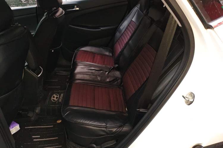 Used Hyundai Tucson 2018 1.6T Dual-Clutch Two-Wheel Drive 15th Anniversary Special Edition Left Rear Seat