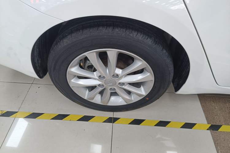 Used Kia K3 2016 1.6L Automatic with Sunroof
