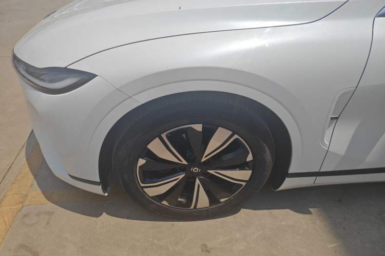 Used CHANGAN NEVO A07 2025 Range-Extended "Truly Delicious" 140 Elite Version Left Front Wheel Hub