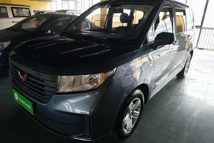 Used Wuling Hongguang PLUS 2020 1.5L Manual Standard Edition 5 Seats