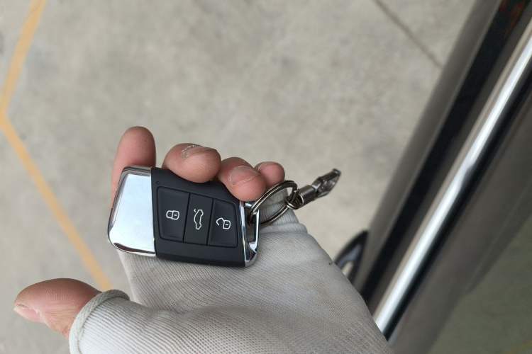 Used Volkswagen Passat 2024 380TSI Dragon Edition Interior 1