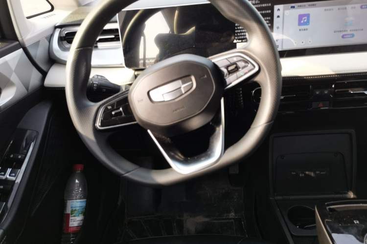 Used Geometry E Firefly 2022 401 km Linglong Tiger 4 Seats
