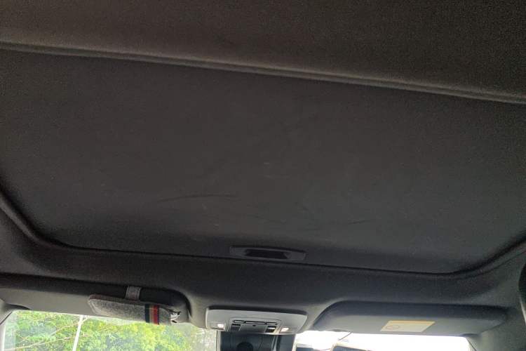 Used Toyota Avalon 2019 Dual-Engine 2.5L Luxury Edition China VI Standard
