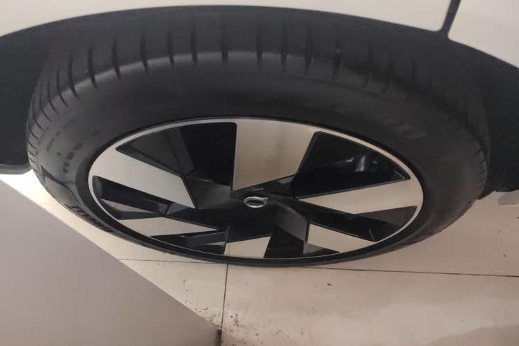 Used Volvo XC60 New Energy 2025 Plug-in Hybrid Long-Range All-Wheel Drive Smart Luxury Edition
