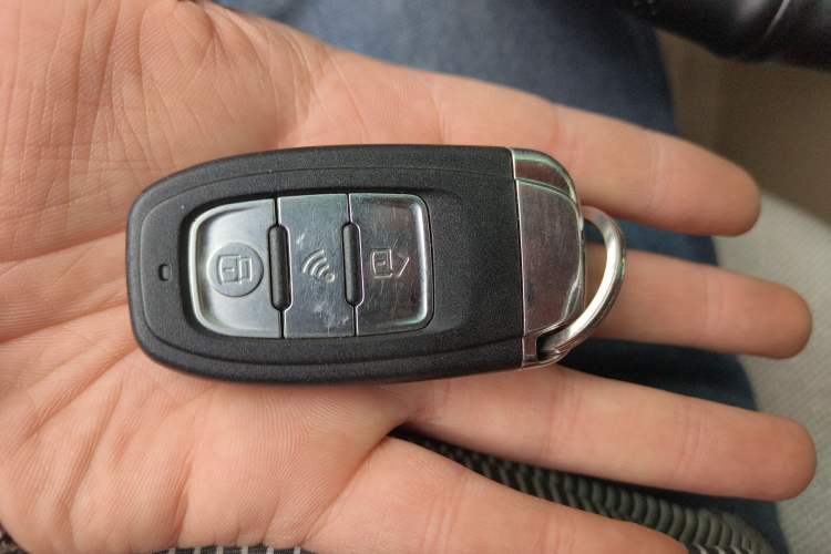 Used Toyota Highlander 2013 2.7L Two-Wheel Drive 7-Seater Zijin Edition
