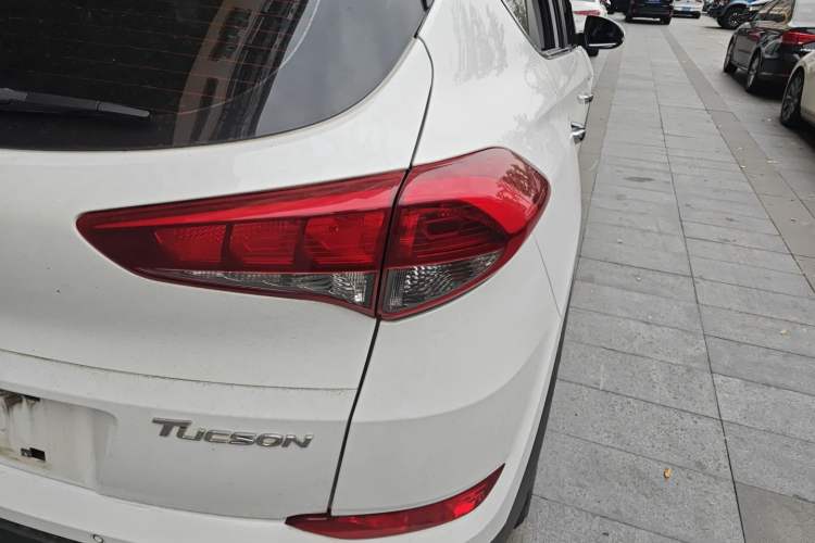 Used Hyundai Tucson 2015 1.6T Dual-Clutch Two-Wheel-Drive Smart Model