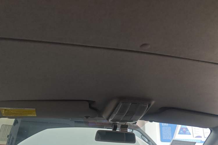 Used SAIC MAXUS Xintu V80 2024 Aoyuntong 6AMT Long Wheelbase Ultra-Low Roof 127 Ps Available in 6/7/8/9-Seater Configurations