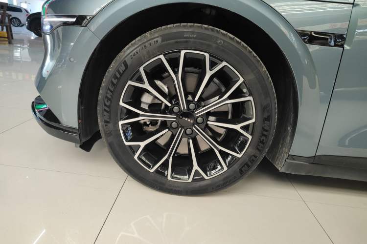 Used Zeekr 007 2024 Rear-Drive Enhanced Version 75 kWh Exterior 1