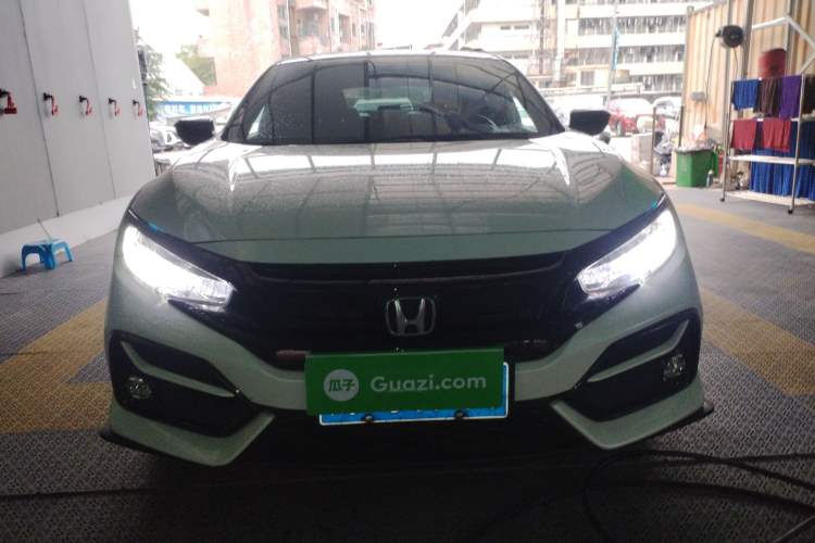 Used Honda Civic 2021 HATCHBACK 220TURBO CVT Trendy Cool Edition
