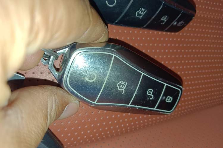 Used BYD Tang L 2025 DM 175KM Drone Player Edition Vehicle Key