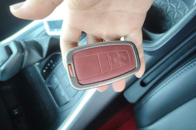 Used Toyota RAV4 2021 Dual-Engine 2.5L E-CVT Two-Wheel Drive Elite Edition