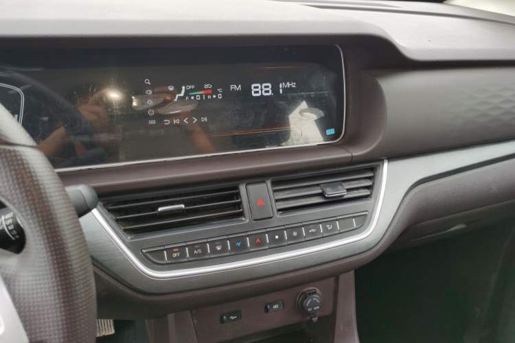 Used BAW Ruisheng Ace M7 2023 1.6L Standard Wheelbase Wealth Creation Model 5 Seats Audio And AC Panel