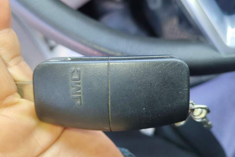 Used JMC Transit 2017 2.8T Commercial Version Short Wheelbase Mid-Roof 6/7/8-Seater JX493