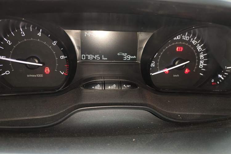 Used Peugeot 2008 2014 1.6L Manual Trend Edition
