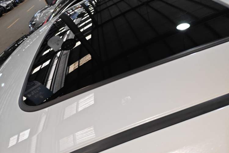 Used Toyota IZOA 2021 Dual-Motor 2.0L Yixiang Edition Roof