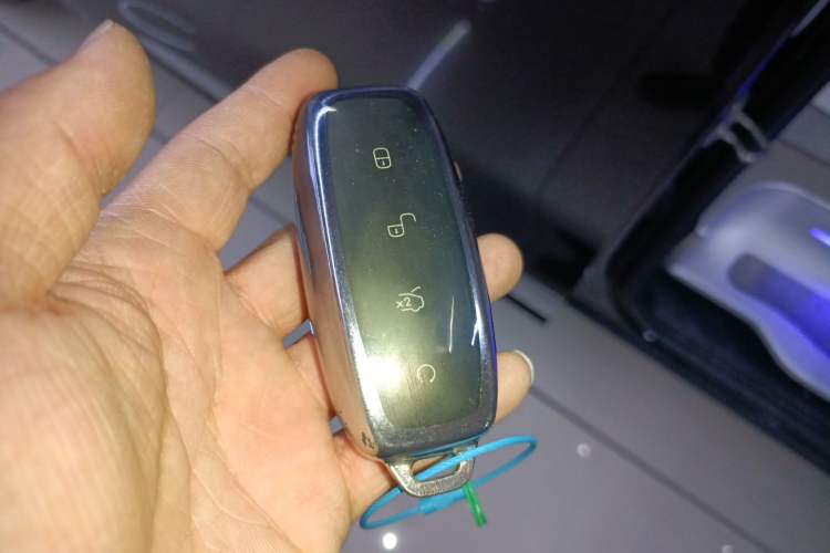 Used Denza D9 2024 DM-i 1050 Luxury Model