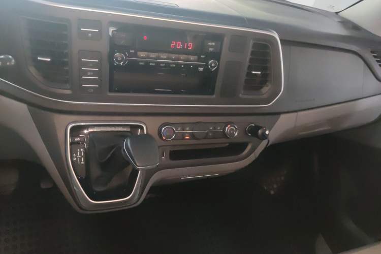 Used SAIC MAXUS V80 RV 2022 2.0T Traveler RVLIFE Camping Edition