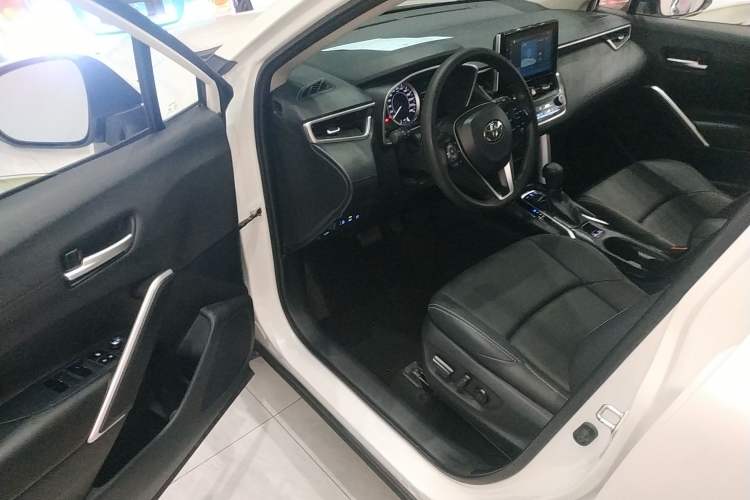 Used Toyota FRONTLANDER 2022 2.0L CVT Luxury PLUS Edition
