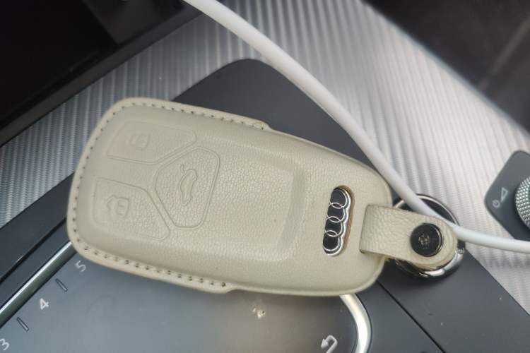 Used Audi Q5L 2020 45 TFSI Prestige Fashion Model Vehicle Key